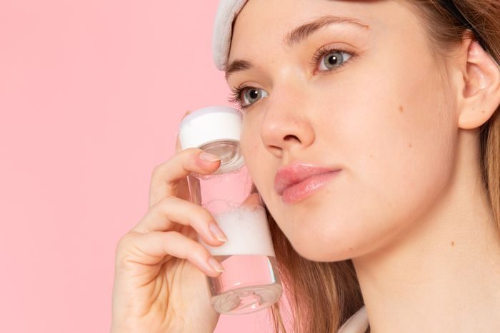 Mengenal perbedaan toner dan essence dalam skincare Mengenal perbedaan toner dan essence dalam skincare