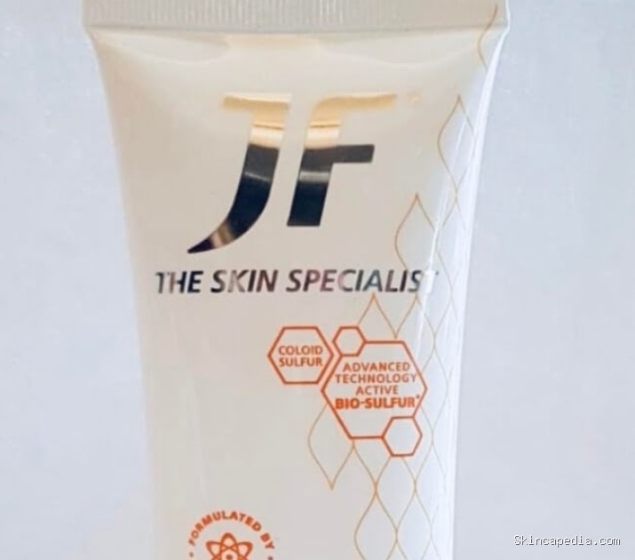 JF Sulfur Acne Spot Facial Foam: Cek Kandungan Pemicu Jerawat