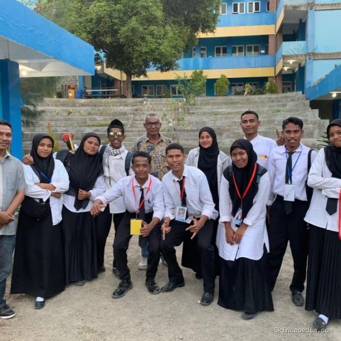 Mahasiswa diperbolehkan membawa hasil bumi ke kampus sebagai pengganti pembayaran kuliah. Kampus juga membantu menjualnya/ Foto: instagram.com/safnaaliviaa_ Mahasiswa diperbolehkan membawa hasil bumi ke kampus sebagai pengganti pembayaran kuliah. Kampus juga membantu menjualnya/ Foto: instagram.com/safnaaliviaa_