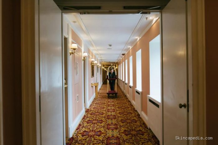 Kamar nomor berakhiran 01 umumnya terletak tepat di sebelah lift, tangga, dan area layanan. Ketiga area ini menjadi yang cenderung paling berisik.