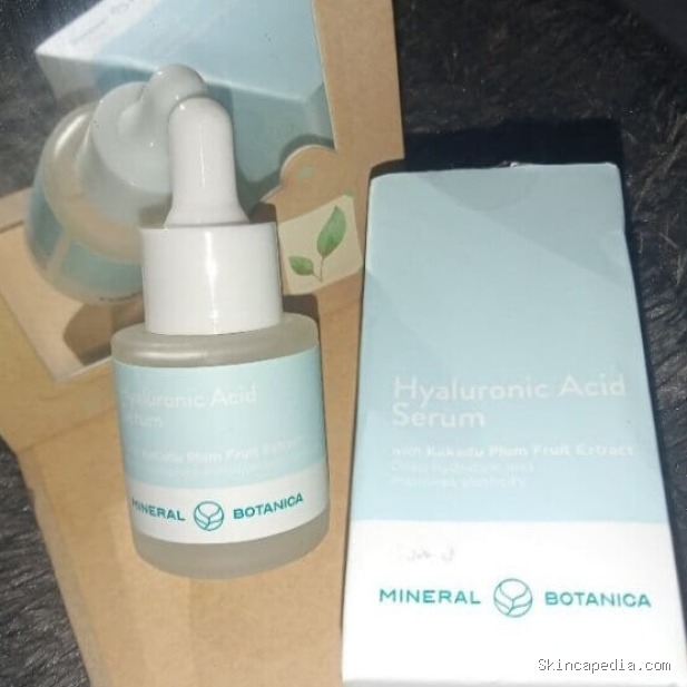 Mineral Botanica Hyaluronic Acid Serum: Cek Ingredients Lengkapnya!