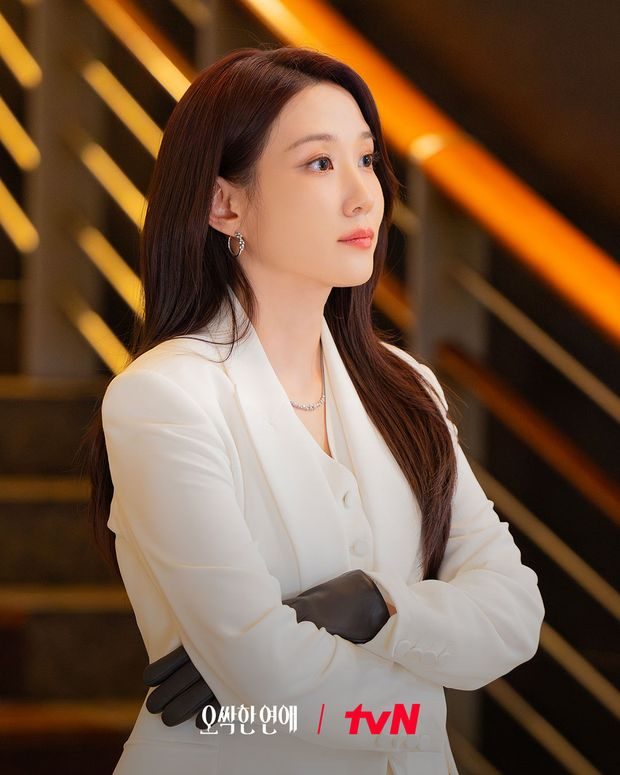Park Eun Bin akan menampilkan sisi barunya sebagai pewaris hotel dalam drama 'Spooky in Love'.
