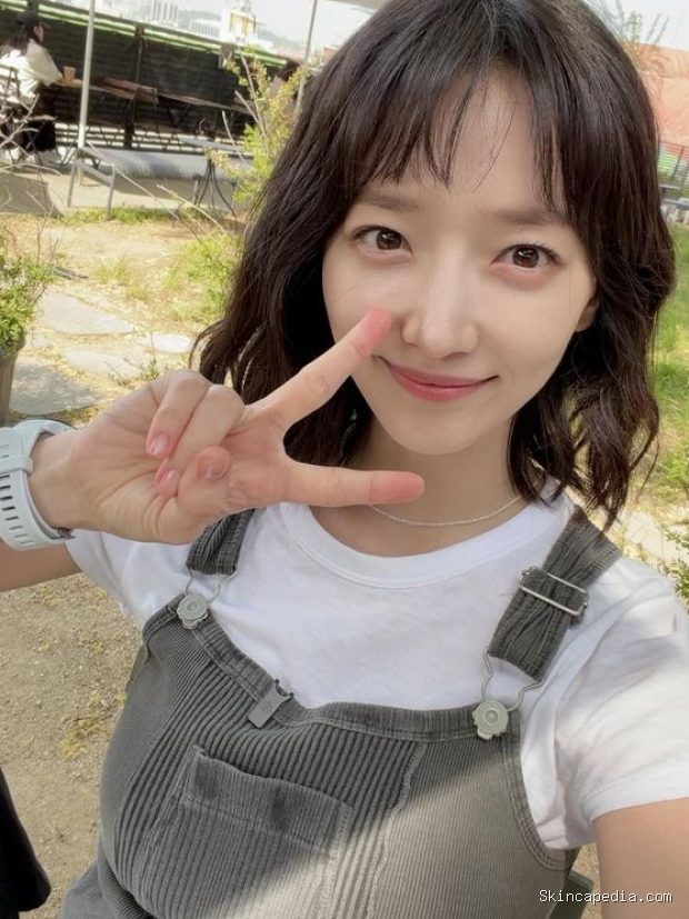 Potret Pyo Ye Jin/ Foto: instagram.com/yjiinp Pyo Ye Jin kembali membawakan peran karismatik dalam drama After the Play Ends. Namun, kali ini sang aktris turut menampilkan sisi manis yang telah lama dinantikan.