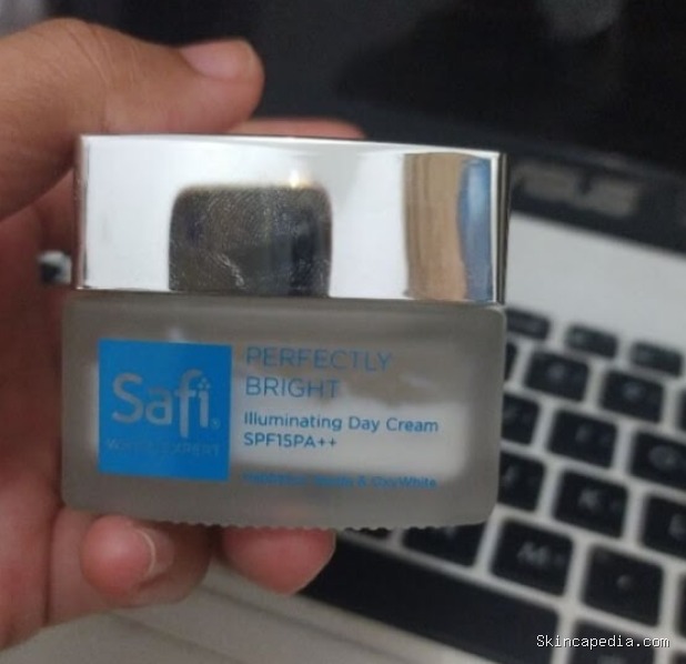 Safi White Expert Illuminating Day Cream: Cek Ingredients SPF 15 PA++