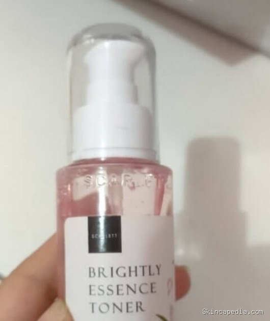 Scarlett Brightly Essence Toner: Cek Ingredients & Manfaatnya