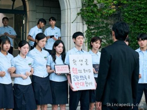 Teach You a Lesson Teach You a Lesson Kim Moo-Yul as Na Hwa-jin in Teach You a Lesson. Cr. Kim Ji-yeon/Netflix © 2026