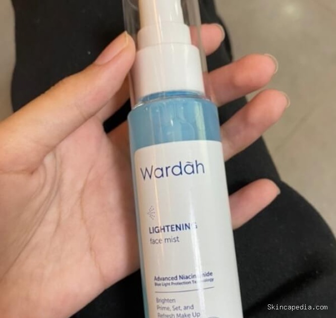 Wardah Lightening Face Mist: Cek Ingredients & Manfaatnya