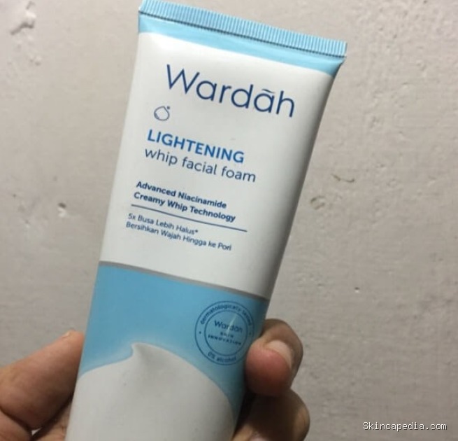 Wardah Lightening Whip Facial Foam: Cek Ingredients Lengkapnya