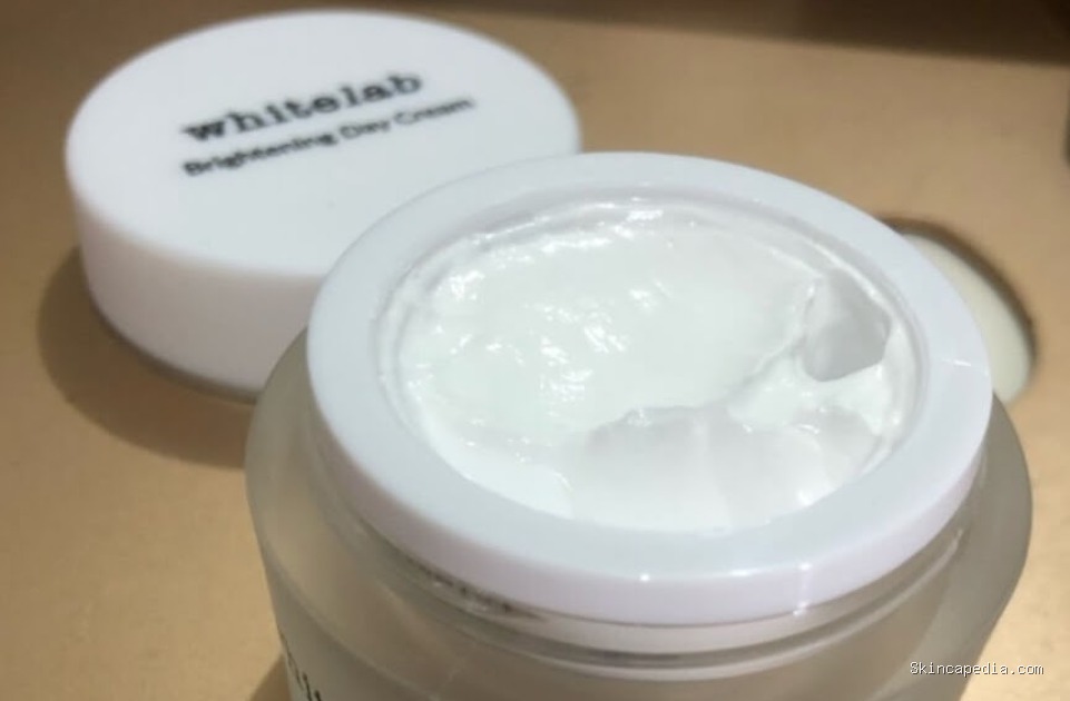 Whitelab Brightening Day Cream: Cek Kandungan Bahan Aktifnya