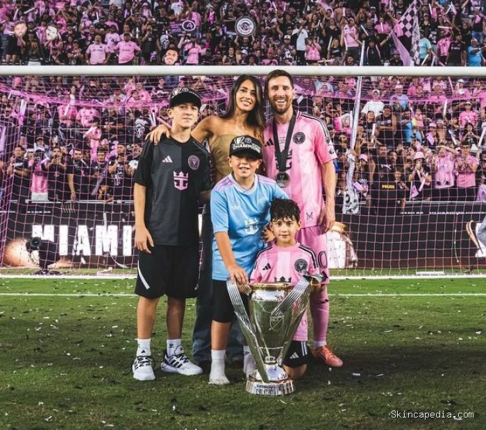 Potret bucin Lionel Messi ke sang istri, Antonela Roccuzzo