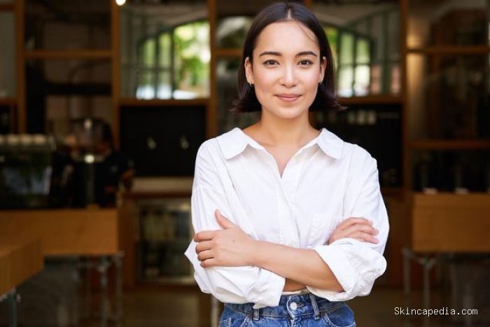 Mampu mendengarkan dan menerima kritik tanpa langsung tersinggung dan bersikap defensif adalah sinyal dari seseorang yang kuat secara mental dan emosional. Mampu mendengarkan dan menerima kritik tanpa langsung tersinggung dan bersikap defensif adalah sinyal dari seseorang yang kuat secara mental dan emosional.
