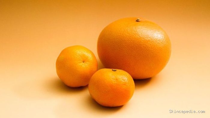 Buah sitrus, seperti jeruk, mengandung serat dan tinggi vitamin C Buah sitrus, seperti jeruk, mengandung serat dan tinggi vitamin C