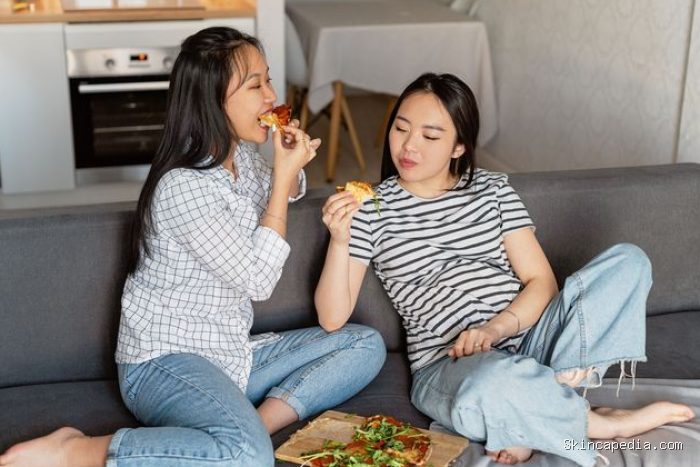 Orang yang betah di rumah memilih pertemanan dengan hati-hati Orang yang betah di rumah memilih pertemanan dengan hati-hati