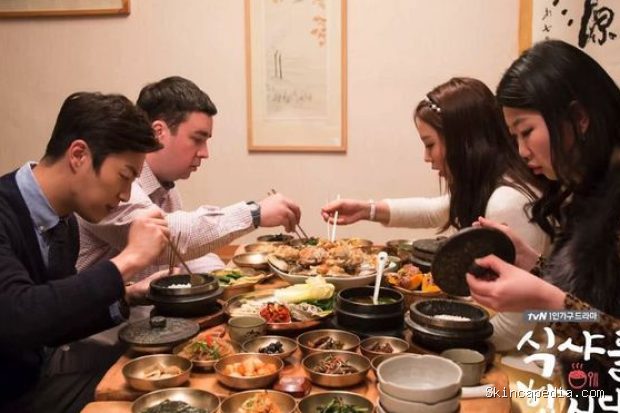 Alasan utama orang Korea memiliki tubuh proporsional adalah kebiasaan makan dengan menu sampingan yang kaya serat dan nutrisi.