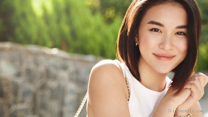 Tanda kamu terlahir tangguh dan bermental baja adalah kamu tidak akan membandingkan diri dengan orang lain. Sebab kamu paham, mengukur kebahagiaan, kekayaan, dan penampilan dengan orang lain akan menguras kekuatan mental.