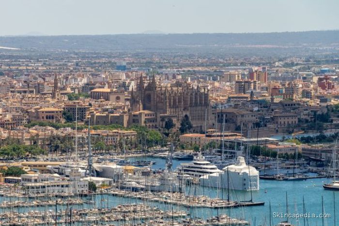 Palma de Mallorca yang jadi lokasi liburan favorit masyarakat Eropa Palma de Mallorca yang jadi lokasi liburan favorit masyarakat Eropa