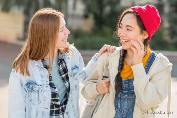 Memahami tanda perempuan people pleaser penting karena kebiasaan ini sering membuat kamu lelah secara emosional dan kehilangan batasan diri. Dengan mengenali cirinya sejak awal, kamu bisa mulai menjaga keseimbangan antara membantu orang lain dan menghargai diri sendiri. Memahami tanda perempuan people pleaser penting karena kebiasaan ini sering membuat kamu lelah secara emosional dan kehilangan batasan diri. Dengan mengenali cirinya sejak awal, kamu bisa mulai menjaga keseimbangan antara membantu orang lain dan menghargai diri sendiri.