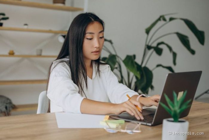 Mengungkap kepribadian berdasarkan golongan darah. Orang dengan golongan darah A dikenal memiliki sifat yang introvert, sabar, sensitif, perfeksionis, dan konservatif. Mengungkap kepribadian berdasarkan golongan darah. Orang dengan golongan darah A dikenal memiliki sifat yang introvert, sabar, sensitif, perfeksionis, dan konservatif.
