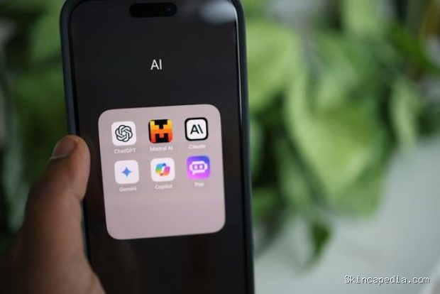 Cara menggunakan AI dengan memahami kelebihan tiap chatbot/Foto: Pexels.com/Solen Feyissa Cara menggunakan AI yang cerdas adalah memahami kelebihan masing-masing chatbot dan memakainya sesuai kebutuhan.