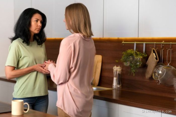 Meminta maaf adalah hal baik, tetapi melakukannya secara berlebihan bisa menjadi tanda self-esteem rendah. Kebiasaan ini sering muncul karena rasa takut ditolak atau ditinggalkan oleh orang lain./ Foto: magnific.com Meminta maaf adalah hal baik, tetapi melakukannya secara berlebihan bisa menjadi tanda self-esteem rendah. Kebiasaan ini sering muncul karena rasa takut ditolak atau ditinggalkan oleh orang lain./ Foto: magnific.com
