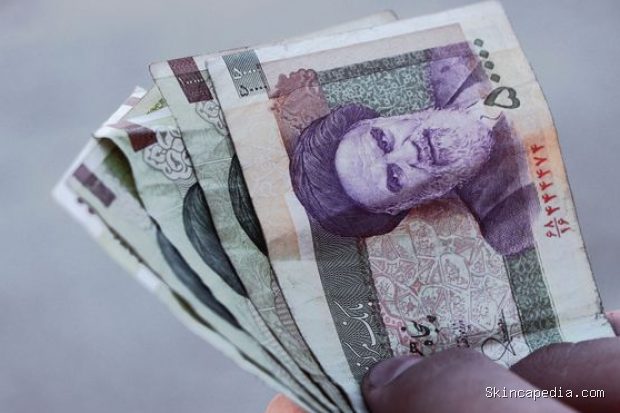 Rial Iran, mata uang terlemah terhadap dolar AS 2026/Foto: Pexels.com/Amir Ghoorchiani Nilai tukar rial Iran yang sangat rendah terhadap dolar AS dipengaruhi oleh sanksi ekonomi, tekanan geopolitik, dan konflik yang terus berlangsung.