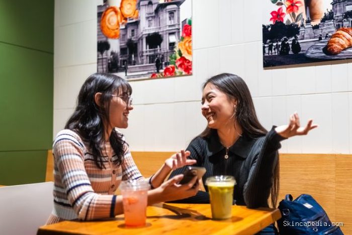 Orang high class menghargai diri mereka dengan baik, dan mereka menerapkan itu pula kepada orang lain. Mereka punya empati yang tinggi sehingga akan berusaha membuat orang lain merasa diterima dan terlibat. Orang high class menghargai diri mereka dengan baik, dan mereka menerapkan itu pula kepada orang lain. Mereka punya empati yang tinggi sehingga akan berusaha membuat orang lain merasa diterima dan terlibat.
