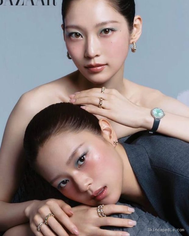 Potret Jung Yeon TWICE dan Gong Seung Yeon/ Foto: instagram.com/harpersbazaarkorea Potret Jung Yeon TWICE dan Gong Seung Yeon dalam pemotretan perdana sebagai kakak-beradik dari kalangan selebritis.