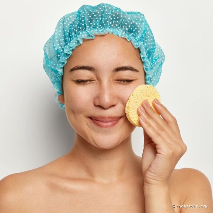 Eksfoliasi penting di musim hujan untuk mencegah kulit kusam dan jerawat. Lakukan dengan lembut agar kulit tetap sehat dan segar. Eksfoliasi penting di musim hujan untuk mencegah kulit kusam dan jerawat. Lakukan dengan lembut agar kulit tetap sehat dan segar.