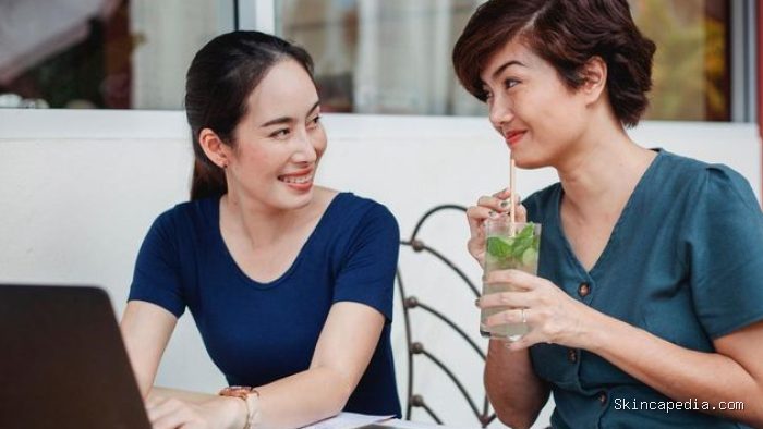 Cara mengenali orang high class dilihat dari sikapnya sehari-hari adalah mereka menghargai betapa pentingnya waktu. Mereka paham bahwa waktu tidak akan terulang, sehingga mereka tidak mau menyia-nyiakannya.