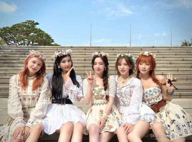 Potret Red Velvet/ Foto: instagram.com/redvelvet.smtown Red Velvet siap mengusung konsep baru dalam comeback 'Velvet Summer' mendatang yang kontras dengan tema comeback terakhir.