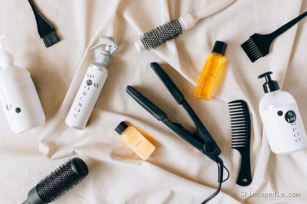 Manfaat pasta gigi untuk membersihkan alat styling rambut/Foto: Pexels.com/Nataliya Vaitkevich Manfaat pasta gigi juga dapat dirasakan pada alat styling rambut karena mampu membantu mengangkat residu produk yang menempel pada permukaannya.