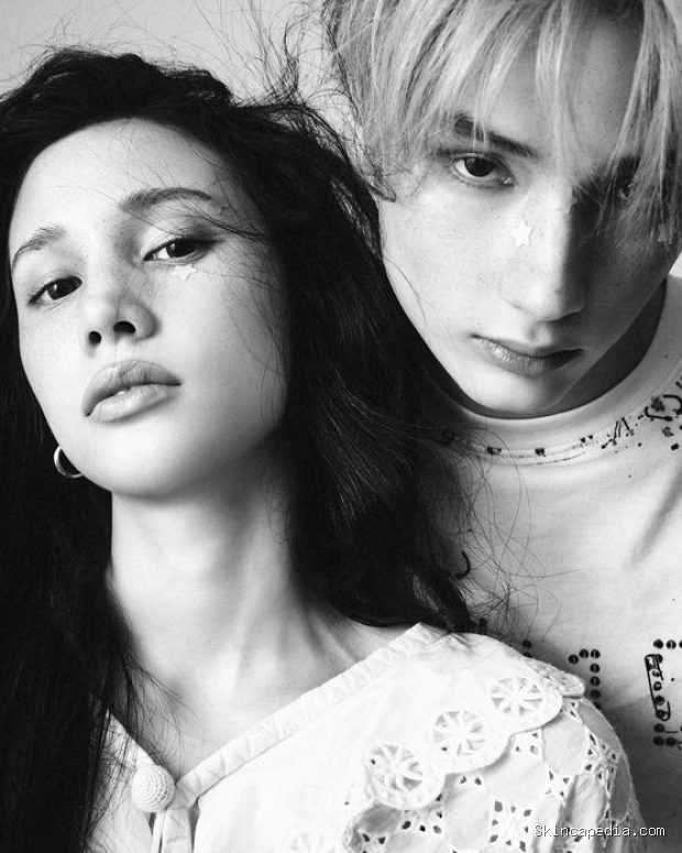 Potret Huening Bahiyyih dan Huening Kai dalam pemotretran DAZED Korea/ Foto: instagram.com/dazedkorea Potret Huening Bahiyyih dan Huening Kai dalam pemotretran DAZED Korea.