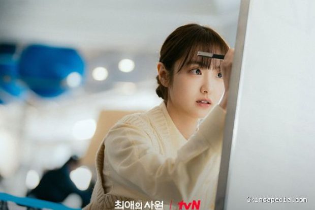 Kim Hye Joon di My Bias, My Boss/ Foto: instagram.com/tvn_drama Kim Hye Joon di My Bias, My Boss/ Foto: instagram.com/tvn_drama