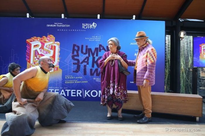 Cuplikan adegan Rumah Sakit Jiwa Cuplikan adegan Rumah Sakit Jiwa