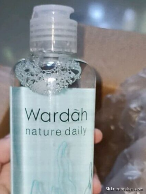 Wardah Seaweed Micellar Water: Cek Ingredients & Manfaatnya
