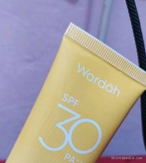 Wardah UV Shield Essential Sunscreen Gel: Cek Ingredients SPF 30 PA+++