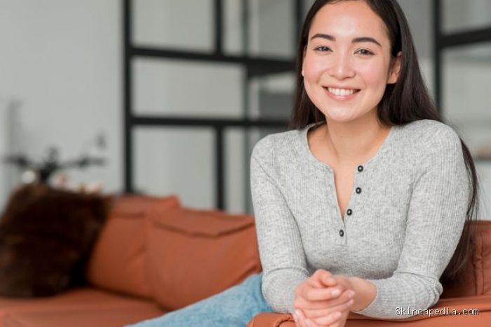 Orang berkelas memiliki aura kepercayaan diri alami. Mereka tahu seperti apa dirinya, sehingga tidak membutuhkan validasi orang lain untuk merasa dihargai atau berharga. Orang berkelas memiliki aura kepercayaan diri alami. Mereka tahu seperti apa dirinya, sehingga tidak membutuhkan validasi orang lain untuk merasa dihargai atau berharga.