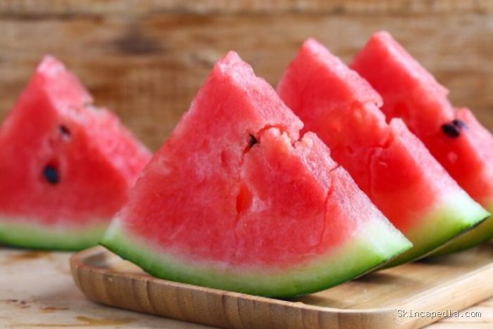 Semangka mengandung vitamin C, vitamin A, vitamin B6, dan antioksidan yang mendukung kesehatan tubuh. Kandungan likopennya juga dikaitkan dengan penurunan risiko berbagai penyakit kronis./ Foto: magnific.com/xb100