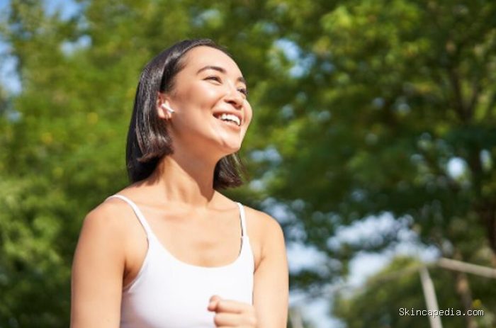 Magnesium, serat, dan polifenol dalam semangka membantu menjaga fungsi otot, saraf, serta kesehatan saluran cerna. Bahkan biji semangka juga mengandung berbagai mineral penting./ Foto: magnific.com/benzoix