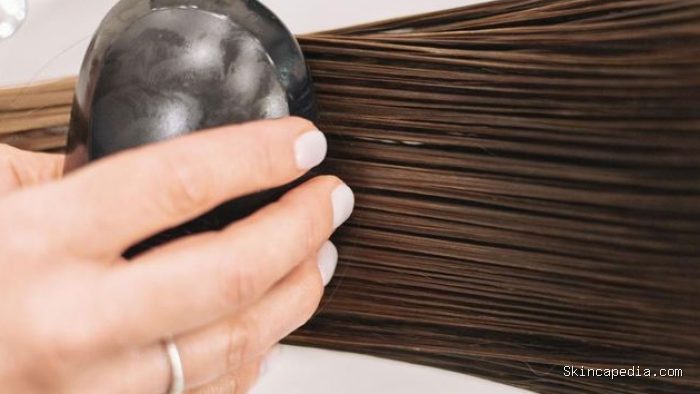 Air beras bisa digunakan untuk rambut. Air beras memiliki nutrisi yang dapat menyehatkan rambut