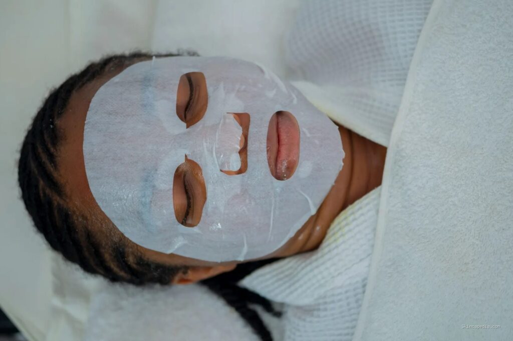 Photo by Taiye Salawu via Pexels - Rahasia Kulit Glowing dengan Masker Madu Alami yang Ampuh