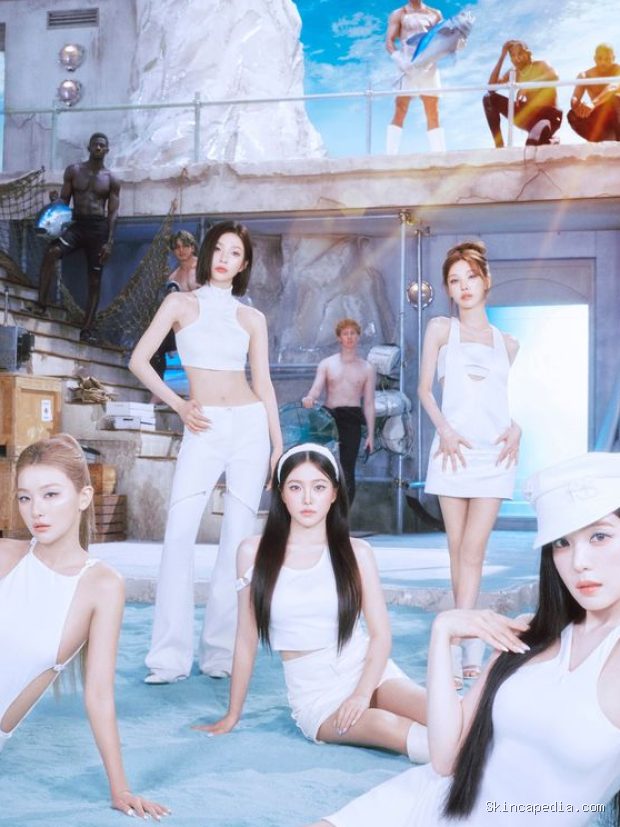 Potret Red Velvet dalam foto konsep album 'Velvet Summer'/ Foto: instagram.com/redvelvet_smtown Potret Red Velvet dalam foto konsep album 'Velvet Summer'.