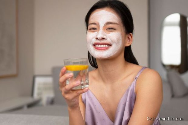 Salah satu manfaat tepung beras adalah membantu membuat kulit tampak lebih cerah karena kandungan asam fitat di dalamnya.