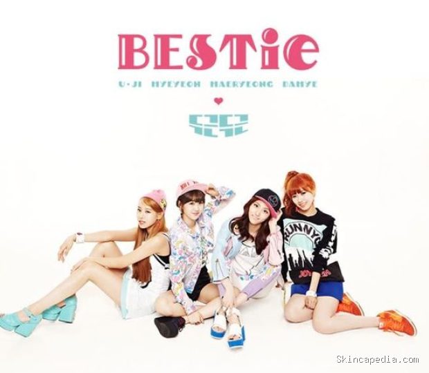Potret BESTie/ Foto: kprofiles.com BESTie merupakan girl group generasi kedua K-Pop yang memulai debutnya pada tahun 2013. Sejak awal debutnya telah menarik banyak perhatian karena sebagian membernya merupakan mantan member EXID.