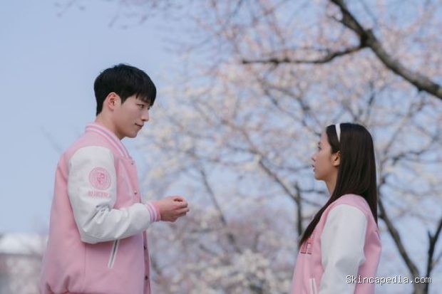 Jisoo BLACKPINK dan Seo Kang Joon di Boyfriend on Demand/ Foto: Netflix