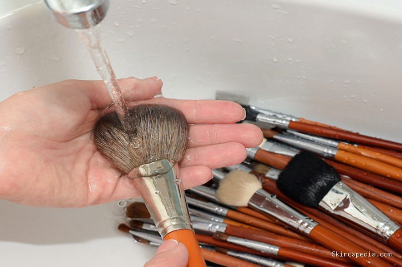 Photo by intisolar.com - Panduan Lengkap Membersihkan Brush Makeup agar Awet dan Higienis
