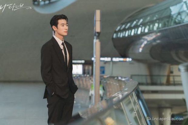 Potret Park Seo Ham di Dive Into You/ Foto: instagram.com/diveintoyou_2026 Potret Park Seo Ham di Dive Into You/ Foto: instagram.com/diveintoyou_2026