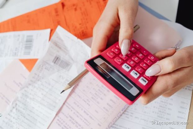 Cara kerja no-spend challenge/Foto: Pexels.com/karola g Cara kerja no-spend challenge adalah membatasi pengeluaran non-esensial selama periode tertentu sambil tetap memenuhi kebutuhan utama. Uang yang berhasil dihemat kemudian dapat dialihkan ke tujuan finansial.